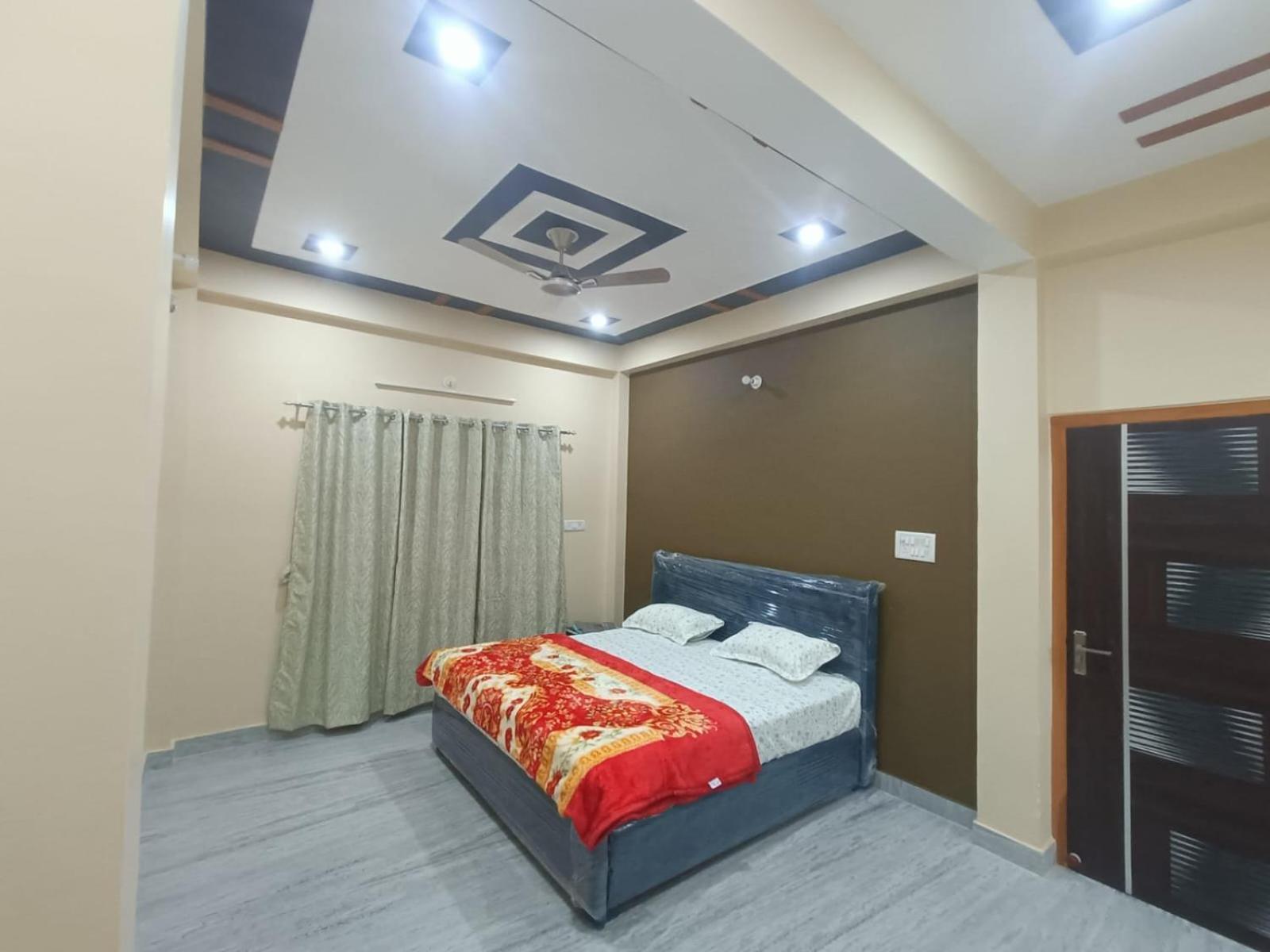 Sarvodaya Residency Hotel Ayodhya Exterior photo