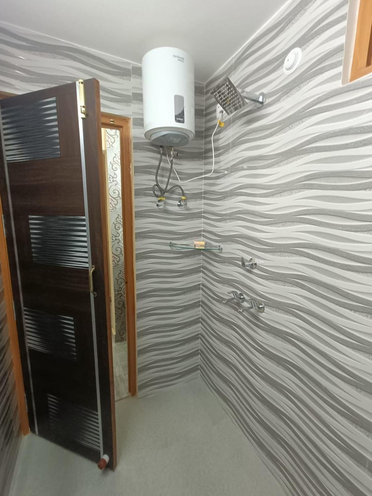Sarvodaya Residency Hotel Ayodhya Exterior photo